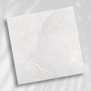 Alba White 600x600